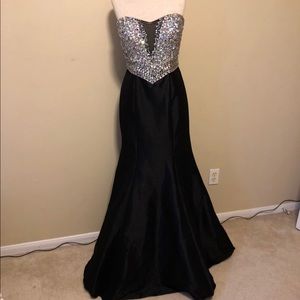 Gorgeous black Mermaid Gown.
